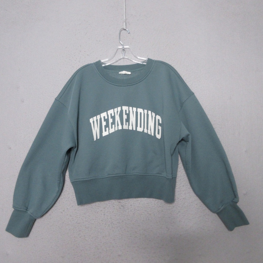 Lou & Grey Sweatshirt Medium Weekending Elite Fleece Soft Cropped Comfort Travel